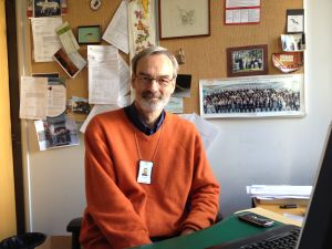 Mikael Hildén, professor vid Finlands miljöcentral, jobbar med hur vi ska anpassa oss till effekterna av en klimatförändring.