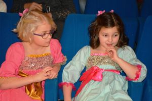Onneli (Aava Merikanto) och Anneli (Lilja Lehto). Aava Merikanto (Onneli) Lilja Lehto (Anneli )