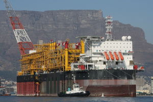 Oljefartyg anländer till Sydafrika från Angolas kust FPSO Dalia har en kapacitet på 2 miljoner tunnor. På väg från Angola till Kapstaden