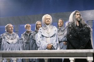 Leif Wagfer (roolinimi Elrond) ja Vesa Vierikko (roolinimi Gandalf).