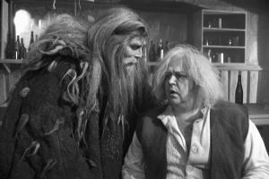 Näyttelijät Vesa Vierikko (roolinimi Velho Gandalf) ja Mikko Kivinen (roolinimi Viljami)