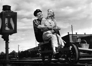 Ote elokuvasta Ratavartijan kaunis Inkeri (1950).