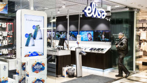 Enligt Elisa påverkas abonnemangets pris av ett hurdant tidsbundet erbjudande man haft och ifall bolaget har nya kampanjerbjudanden på gång. Elisa