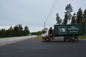 Korsningen av Returvägen i Mjölbolsta och riksväg 25.
