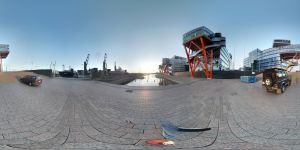 Jos kuvan elementit eivät ole aivan vieressä, ne vääristyvät vähemmän. Toisaalta, jos kaikki kiinnostavuus on kaukana, panoraamat ovat tylsiä. 360-kuvaamisen kokeilua älypuhelimella
