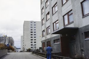 Kerrostaloja Koivukylässä Vantaalla (1980)