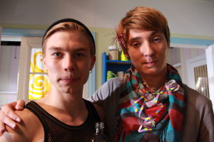 Emmin synttäribileet. Karri ja Rasmus kaverikuvassa.