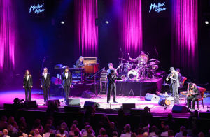 Leonard Cohen på Montreux Jazz Festival 2013. Leonard Cohen på Montreux Jazz Festival 2013