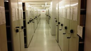 unis bibliotekskällare