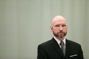 Anders Behring Breivik oikeuden edessä vuonna 2017. Anders Behring Breivik oikeudessa.