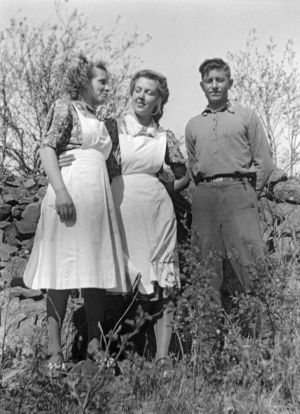 "Sisko, Helena ja Aliosha (Tscilingarjan)". (1941)