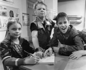 Tarkkis-sarjassa Anu (Janika Asplund), Janne (Sami Laine) ja Tommi (Pasi Pitkäaho) 1987.