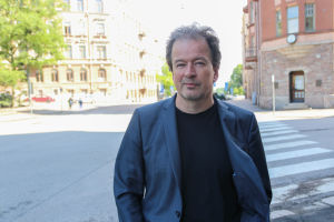 Kjell Westö återvänder ständigt till frågor om makt och minne i sina verk. Kjell Westö