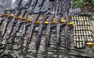 I början av veckan var 60 procent av vapnen insamlade, på måndagen ska alla Farcs vapen vara bakom lås och bom. Farc-gerillan lämnar in sina vapen i Colombia.