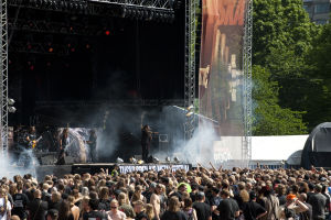 Testament-yhtye esiintymässä Tuska-festivaaleilla Kaisaniemessä vuonna 2010.