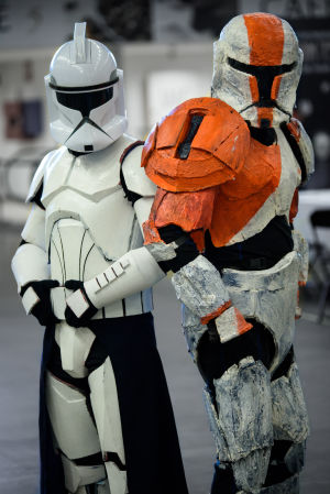 Janimal och Janne utklädda till Stormtroopers från Star Wars på World Con 75