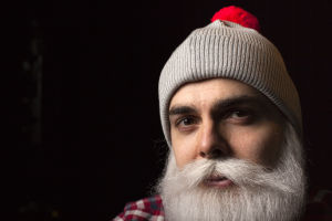Brother Christmas stöder mänskor i nöd och hjälper dem att förverkliga sina drömmar Brother Christmas alias Ari Koponen.