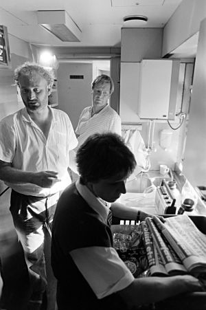 Neil Hardwick ohjaa Siskoa ja sen veljeä (1985).