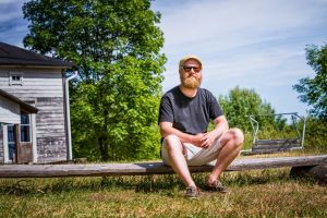 Lammassaari on Hertellille tärkeä paikka. Tänä kesänä saaressa juhlittiin myös Hertellin hyvän ystävän häitä. Harri Hertell