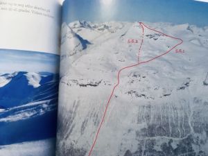 En karta över den rutt upp till Blåbärsfjället experterna rekommenderar och de omkomna också valde. "De har valt helt rätt rutt", säger Olsrud. En karta över den rutt upp till Blåbärsfjället experterna rekommenderar och de omkomna också valde.