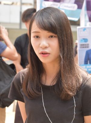 Agnes Chow ville ställa upp i det förra parlamentsvalet år 2016. Valkommittén gav henne inte tillstånd att göra det. Porträtt på lokalpolitikern Agnes Chow.