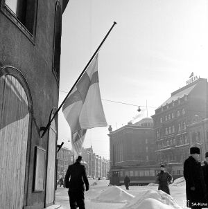 Suruliputus Ruotsalaisen teatterin kulmalla Helsingissä 13.3.1939.