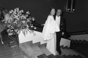Vuokko ja Antti Nurmesniemi vuonna 1980. Vuokko ja Antti Nurmesniemi itsenäisyyspäivän juhlavastaanotolla Presidentinlinnassa Helsingissä 6.12.1980.