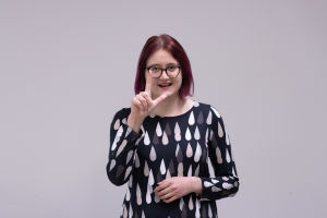 Elin Westerlund talar finlandssvenskt teckenspråk