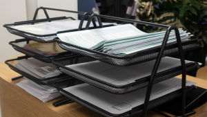 De tidigare Magistraterna hade många pappersblanketter, och MDB har det fortfarande. Flera olika myndighetsblanketter.