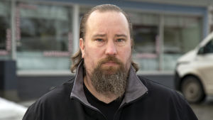 Kai Karhukorpi från Sannfinländarna i Villmanstrand vill att partiet ska vara känt för sitt tydliga språk och en kompromisslöshet Kai Karhukorpi PS Lappeenranta / kuntavaalit 2021