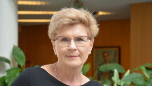 Vi har aldrig gjort en förändring i en sådan här ansökan tidigare, men det borde vara helt möjligt, säger Pargas stadsjurist Monica Avellan. Närbild på Monica Avellan.