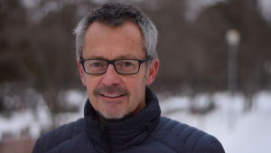 Poddavsnittet är inspelat hemma hos Anders Lindström i Tenala. Kyrkoherde Anders Lindström