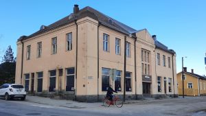Gamla restaurang Ebba ska rustas upp. Vad det blir av fastigheten avslöjar Åsa Björkman inte ännu. Jakobstads fastighetsbolag har köpt gamla restaurang Ebba.