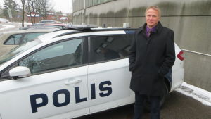 Det kan bli svårt att hitta ledtrådar, säger kommissarie Leif Malmberg. polisman vid polisbil