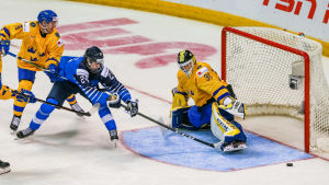Kaapo Kakko var en finländsk ljusglimt i premiärförlusten. Kaapo Kakko var en finländsk ljusglimt i premiärförlusten.