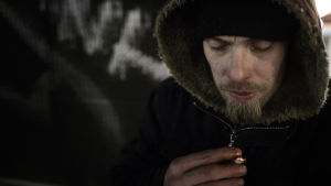 Skadligt bruk av droger är vanligast bland vuxna i åldern 25–34 år. Jape, missbrukare