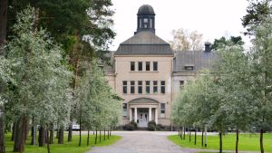 Under fortsättningskriget var dödligheten större på Nickby sjukhus än på fronten. Klockhuset i Östanåparken i Nickby