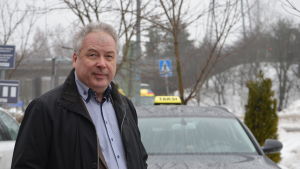 Kai Andersson vill bevara kundernas förtroende för taxibranschen. Kai Andersson kör taxi.