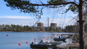 Närmare än så här kommer inte allmänheten kärnkraftverket utan speciallov. kärnkraftverket i lovisa 25.04.16