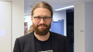 Enligt Otso Kivekäs (Gröna) är Helsingforsfullmäktiges enighet i frågan ett gott tecken. Otso Kivekäs