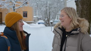 Linn Engström och Lisa Valkonen kör på som förut. Profilbild på Linn Engström och Lisa Valkonen.