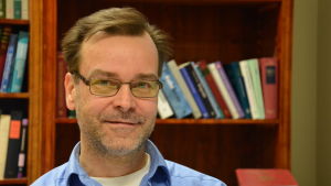 Professor Björn Sandvik är optimistisk och tror på Åbo Akademis chanser. Närbild på professor Björn Sandvik.