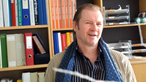 Peter Tallberg tycker det är synd att få vill bli verkstadsmekaniker. Peter Tallberg, lärare vid linjen för verkstadsmekaniker