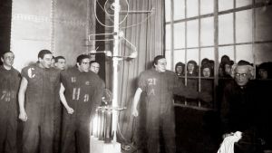 Robotteja näytelmässä R.U.R. vuonna 1923.
