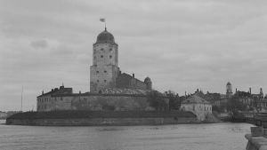 Viipurin linnassa liehuu Suomen lippu 18. kesäkuuta 1944.