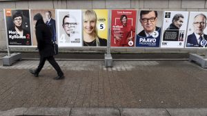 Enligt den ursprungliga planen skulle det kommande landskapsvalet ha ordnats samtidigt som presidentvalet i januari 2018. Nu är landskapsvalet framskjutet till oktober 2018, men SDP kan tänka sig att skjuta fram det ända till riksdagsvalet i april 2019. Valaffischer inför presidentvalet 2018.