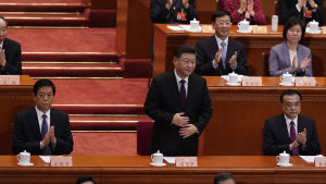 President Xi Jinping dominerar folkkongressen medan premiärminister Li Keqiang (till höger) presenterar budgeten och de ekonomiska tillväxtmålen för det kommande året President och partichef Xi Jinping dominerar folkkongressen medan premiärminister Li Keqiang (till höger) presenterar budgeten och de ekonomiska tillväxtmålen för det kommande året