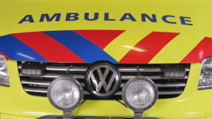 Smakar det så kostar det. Bättre ambulansberedskap blir dyrt i glest befolkade Västnyland. Ambulans