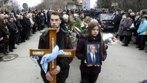 Sorgeprocession för Oliver Ivanović i Mitrovica på onsdagen. Sorgeprocession för den mördade kosovoserbiska politikern Oliver Ivanovic i Mitrovica.
