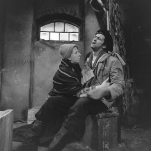 Näyttelijät Raili Veivo (Lyyti) ja Pekka Laiho (Jaakko) tv-draamassa Lennu (1967).
